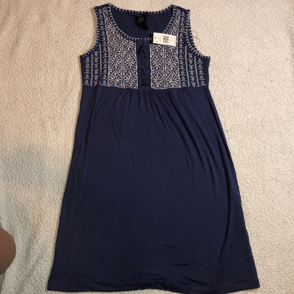 knee length flowy dress ☀️